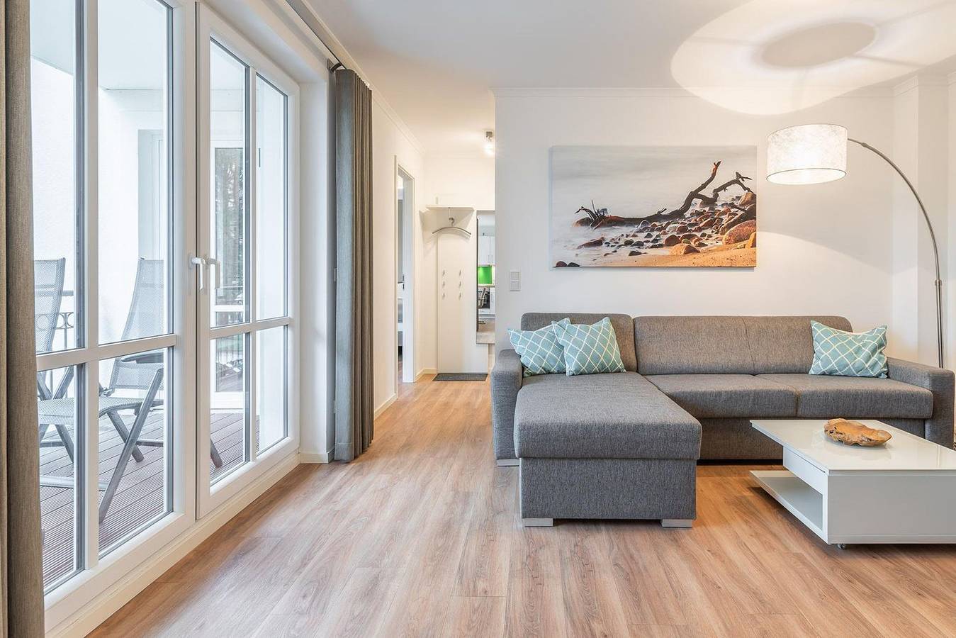 Apartamento entero, Spacious 2-room holiday apartment with balcony and garden view in Nienhagen in Nienhagen, Rostock y sus alrededores