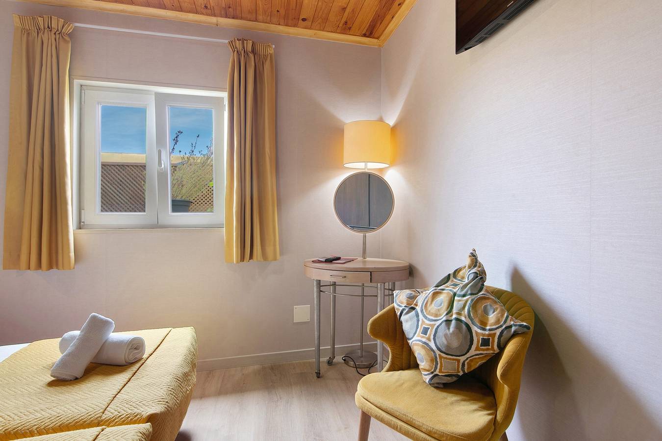 Appartement 'Quarto Twin 203' met gedeeld terras, draadloos internet en airconditioning, foto 6