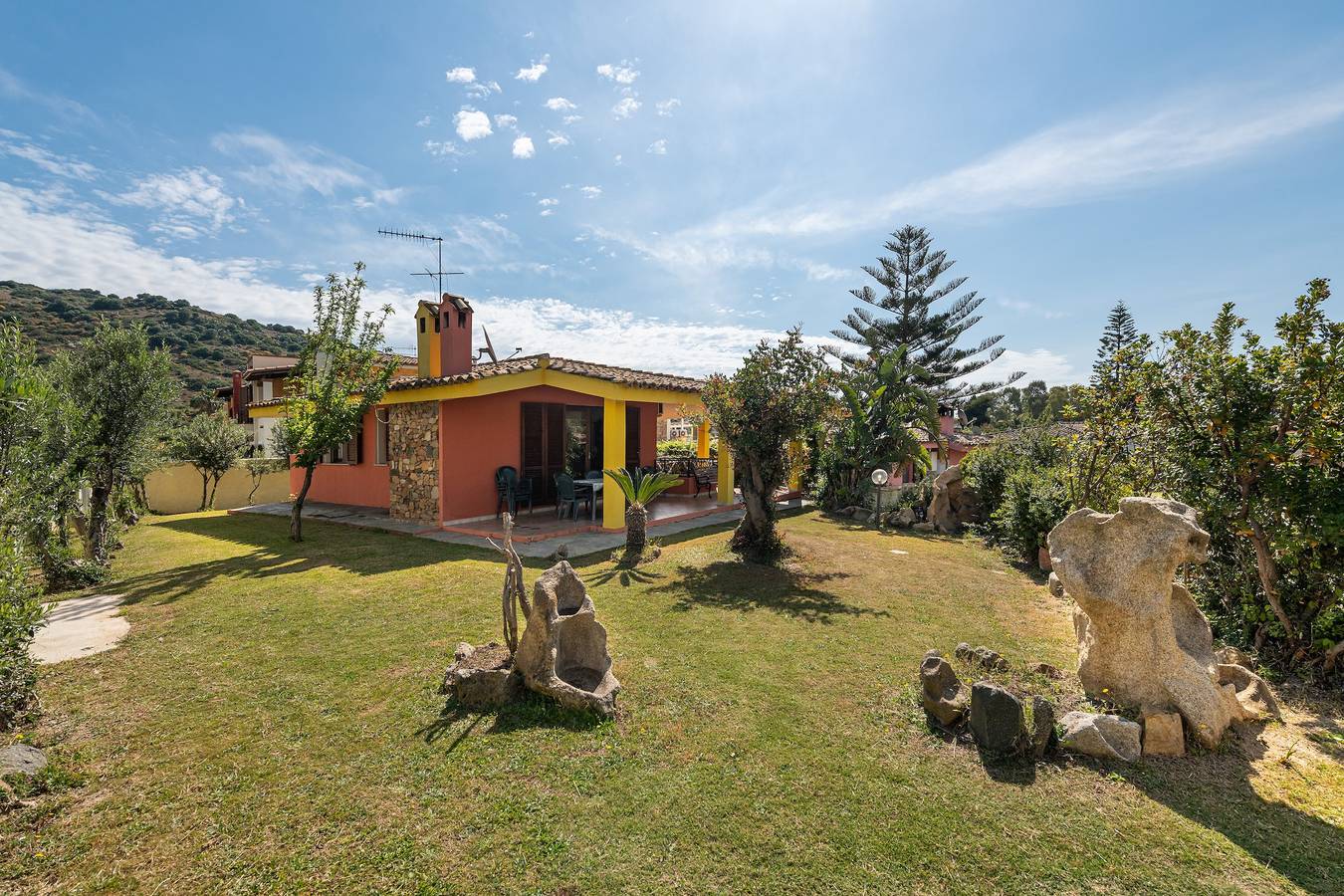 Ferienhaus "Nicoletta" mit Garten, Klimaanlage und Grill in Campulongu, Villasimius