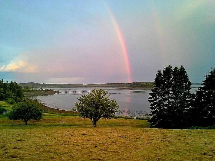 Vacation house for 8 people, with yard in Maine