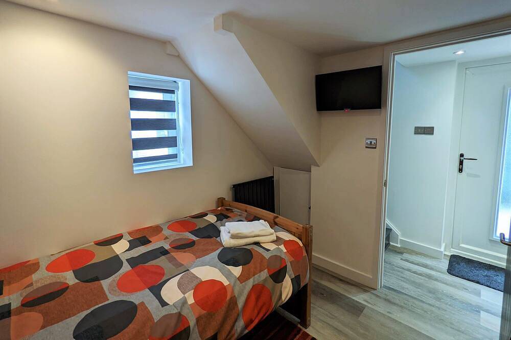 Stunning, Spacious Cottage close to Deal Beach ! in Deal, Kent