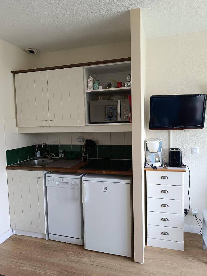 Gîte pour 4 personnes, avec terrasse ainsi que piscine et vue à Argentat - 4