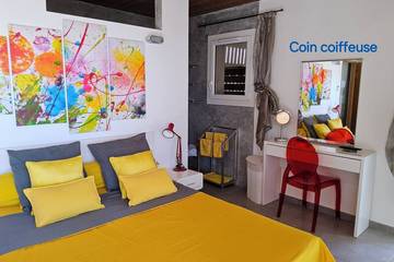Villa pour 2 personnes, avec piscine ainsi que jardin et terrasse dans Porticcio