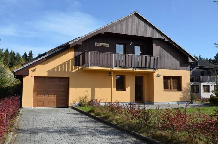 Ferienhaus für 10 Personen, mit Ausblick und Garten, mit Haustier in Lipno