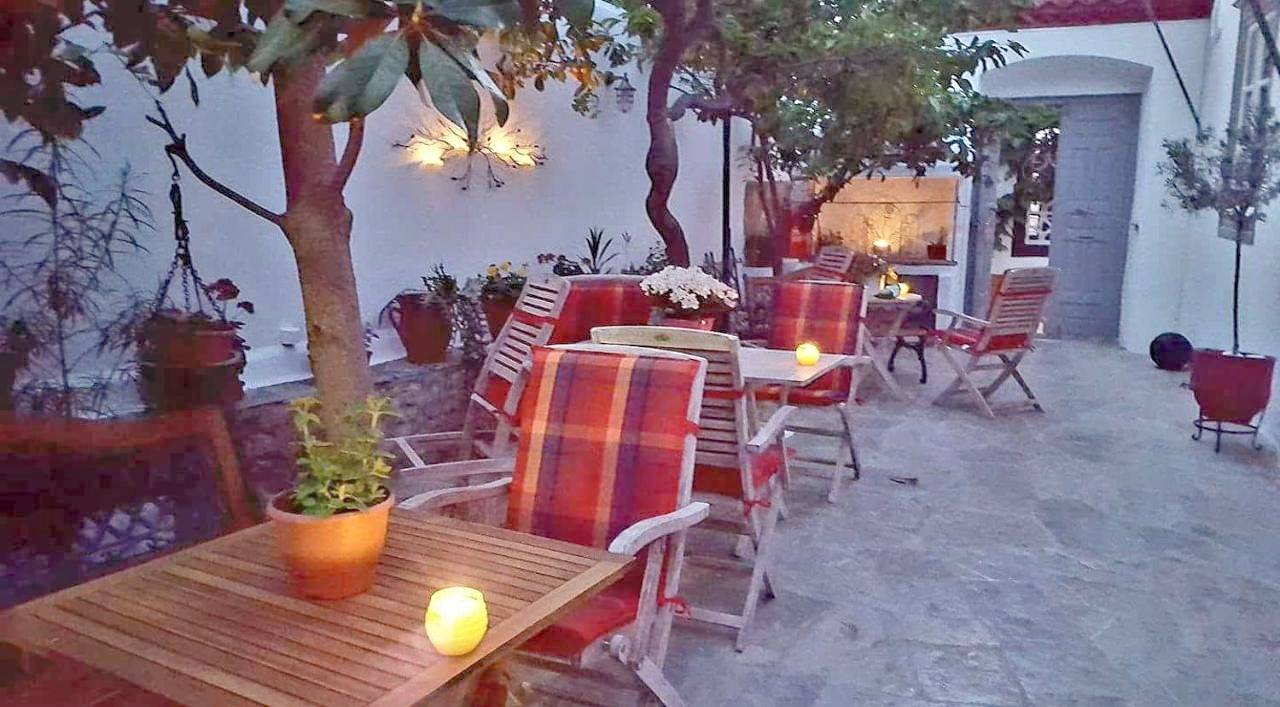 Manolia in Hydra
