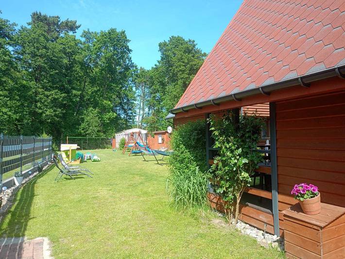 Ferienhaus mit 2 Schlafzimmern und Klimaanlage in Powiat Sławieński