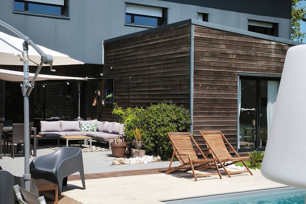 Guest house on the banks of the river Rance in Plouër-sur-Rance, Dinan region