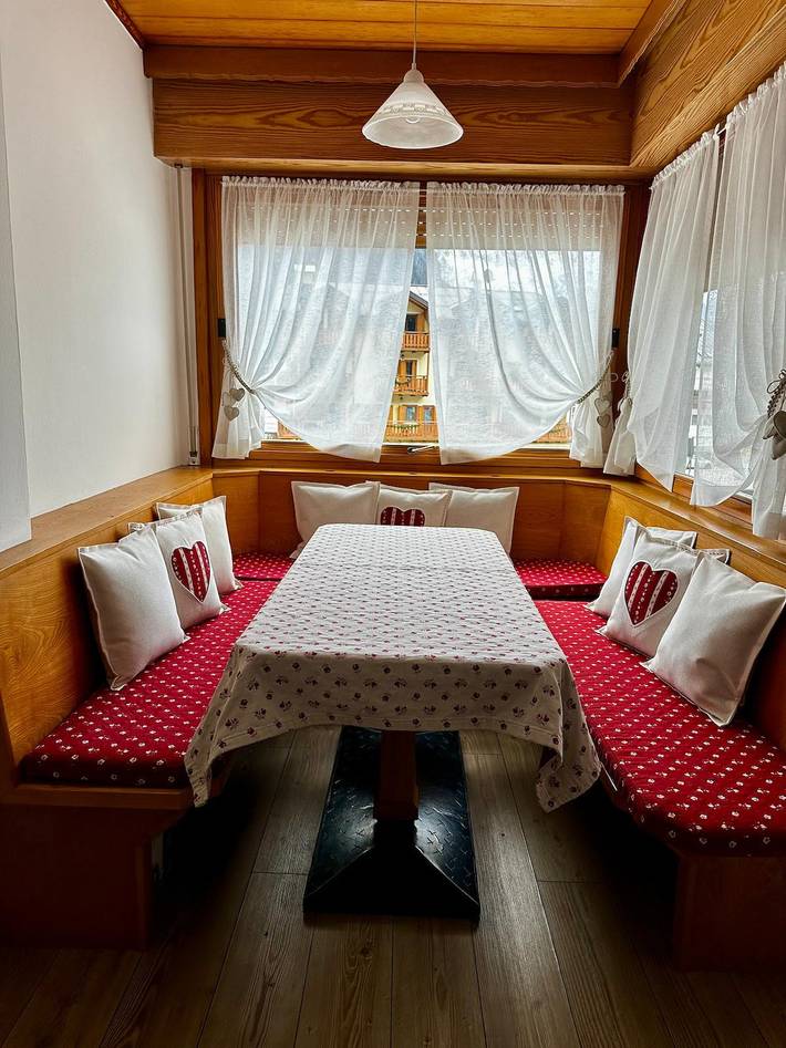 Gîte pour 4 personnes, avec balcon à Alleghe - 2