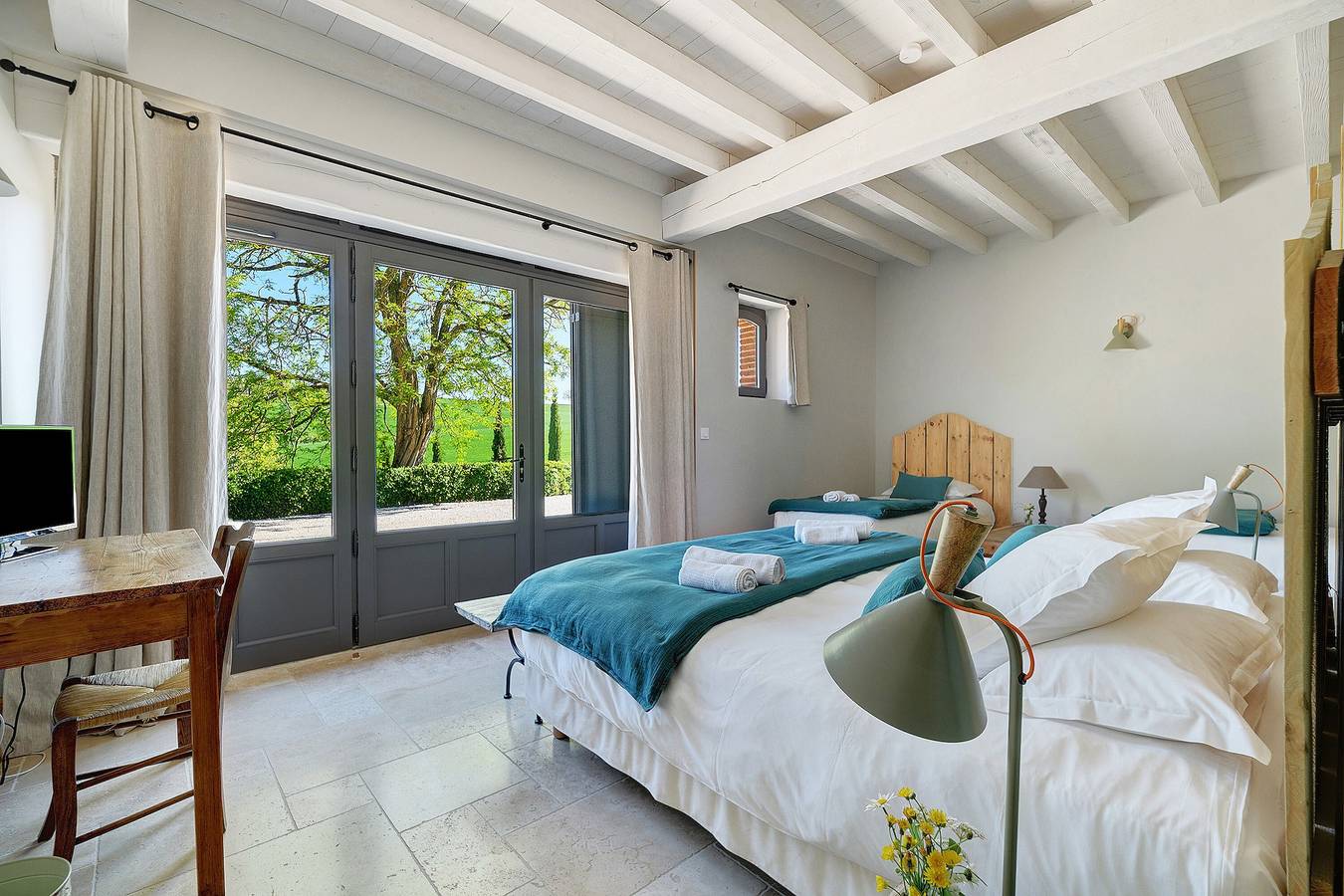 Chambre d’hôtes « Les Bons Enfants » avec piscine partagée, Wi-Fi et climatisation in Verfeil, Toulouse et ses environs