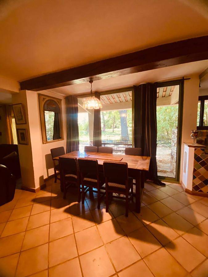 Location de vacances pour 10 personnes, avec vue ainsi que jardin et piscine à Les Angles (Gard) - 3