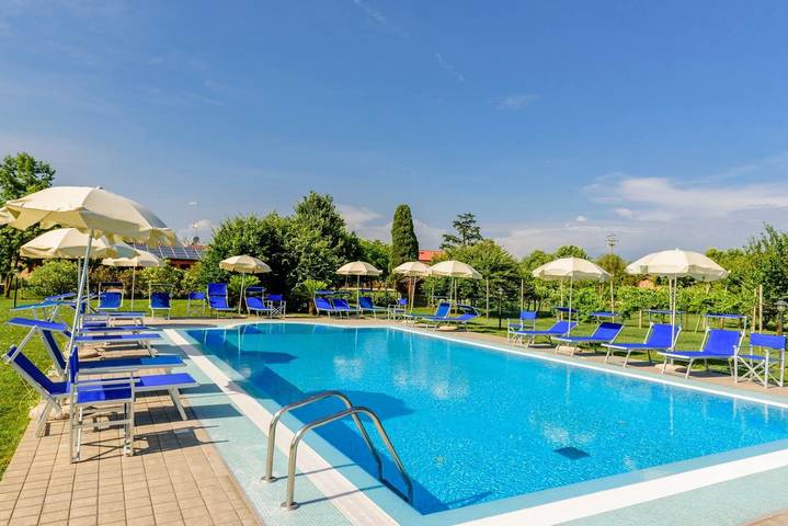 Agriturismo per 5 persone, con Terrazza e Giardino nonché Piscina in Friuli-Venezia Giulia