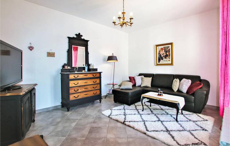 Location de vacances pour 6 personnes, avec terrasse ainsi que jardin et piscine à Mérindol - 4