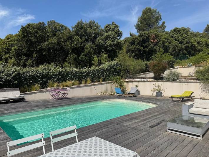 Gîte pour 4 personnes, avec jacuzzi ainsi que jardin et piscine à Vailhauquès - 3