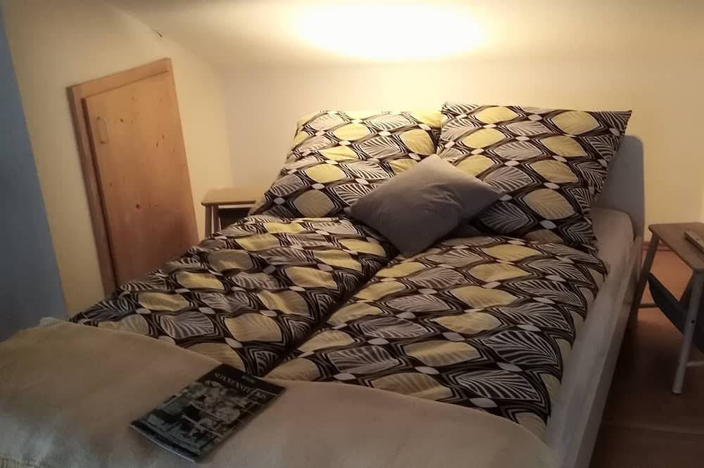 Ganze Wohnung, Ferienwohnung Landurlaub 45 qm, Dachgeschoss, Westbalkon in Bad Feilnbach, Bayerische Alpen