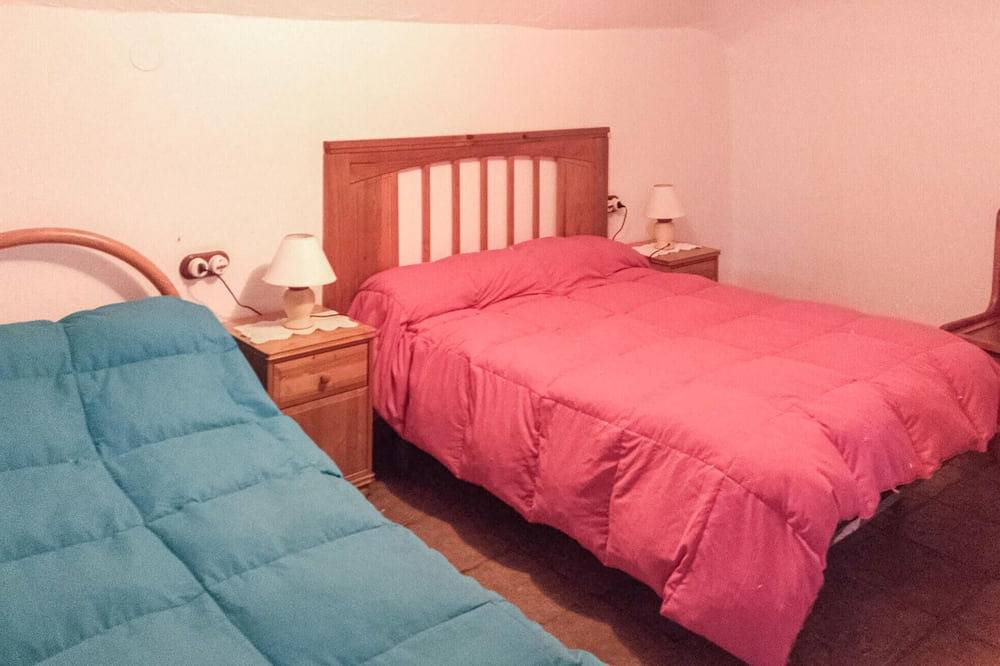 2 bedroom nice home in Baza in Baza, Geoparque de Granada