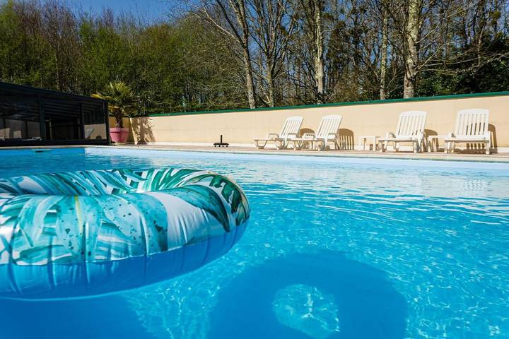 Location de vacances pour 5 personnes, avec piscine ainsi que jardin et jacuzzi, adapté aux familles à Saint-Évarzec - 3