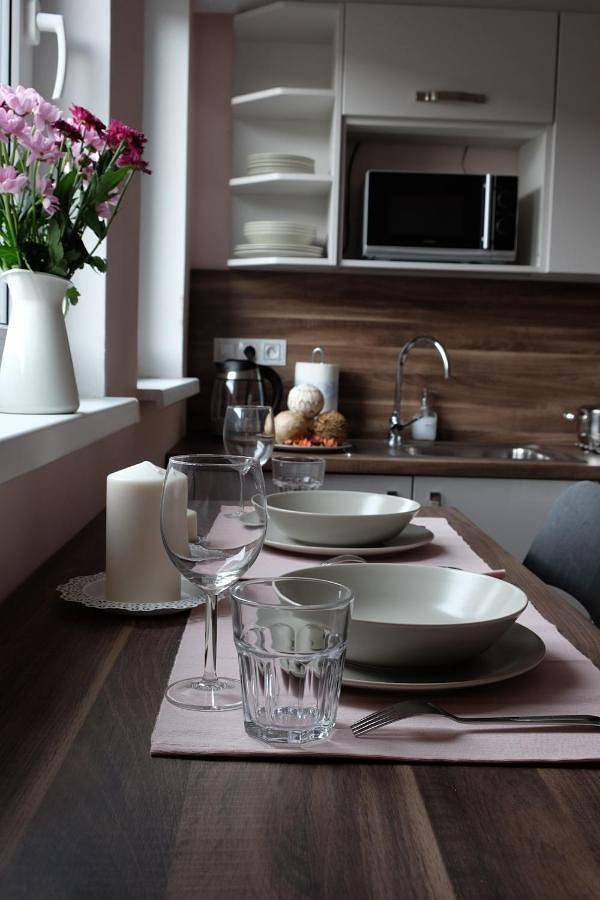 Ferienwohnung für 4 Personen, mit Balkon und Terrasse sowie Garten und Ausblick in Karlsbad