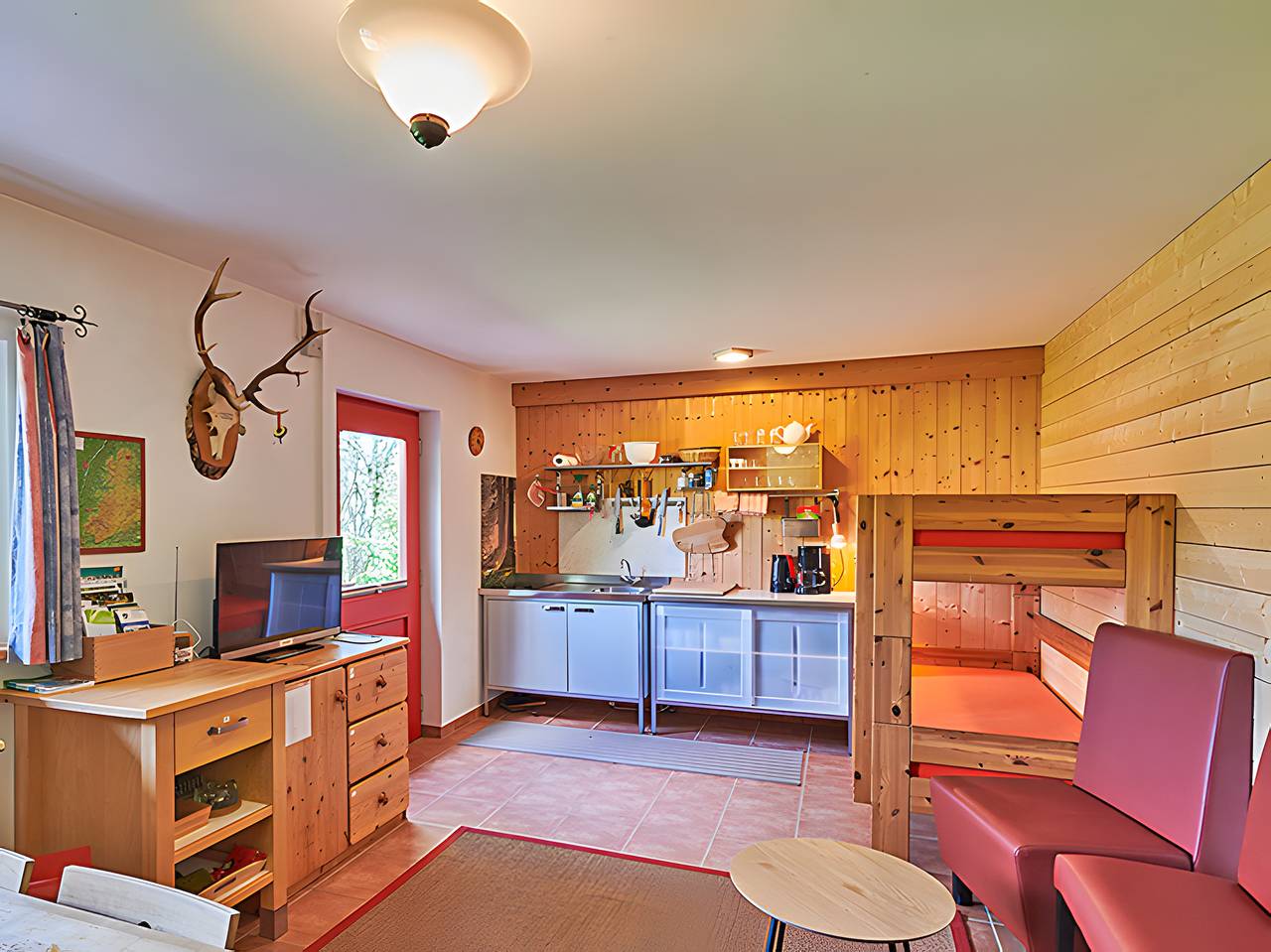 Ganze Wohnung, Apartment 'Ferienwohnung, 47qm' mit gemeinsamer Terrasse, gemeinsamem Garten und Wlan in Oberreichenbach, Nordschwarzwald