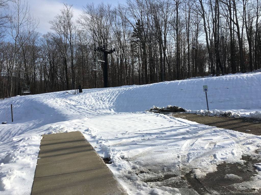 Ganze Wohnung, Lassen Sie Ihr Gepäck fallen und begeben Sie sich auf die Piste in dieser Ski-In / Out-Wohnung in den Lodges in Killington, Rutland County