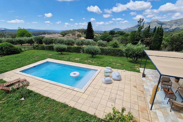 Villa pour 6 personnes, avec terrasse et jardin - 1