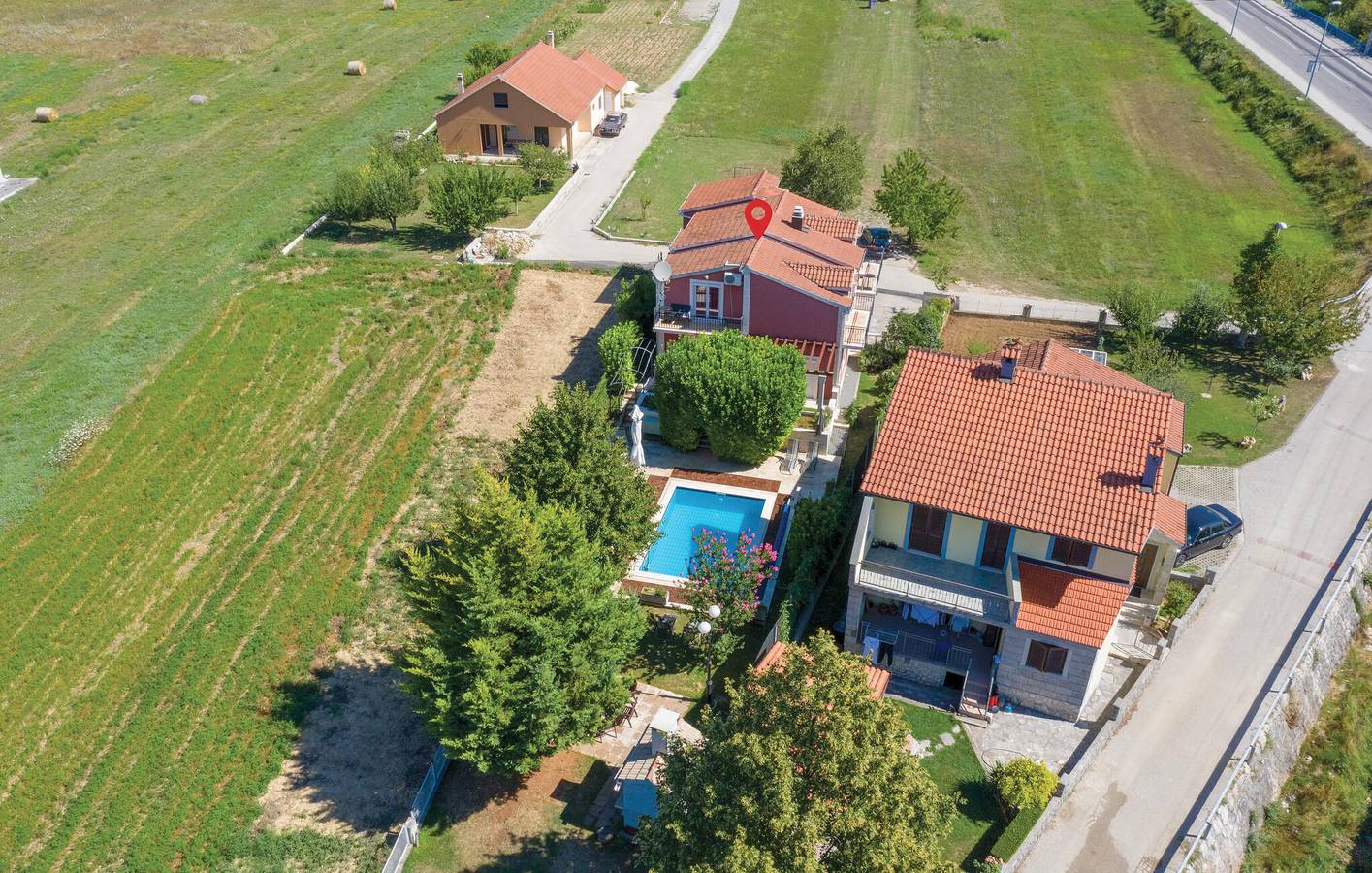 Kuća za odmor za 14 osoba s terasa in Trilj (Dalmacija), Dalmatinska zagora