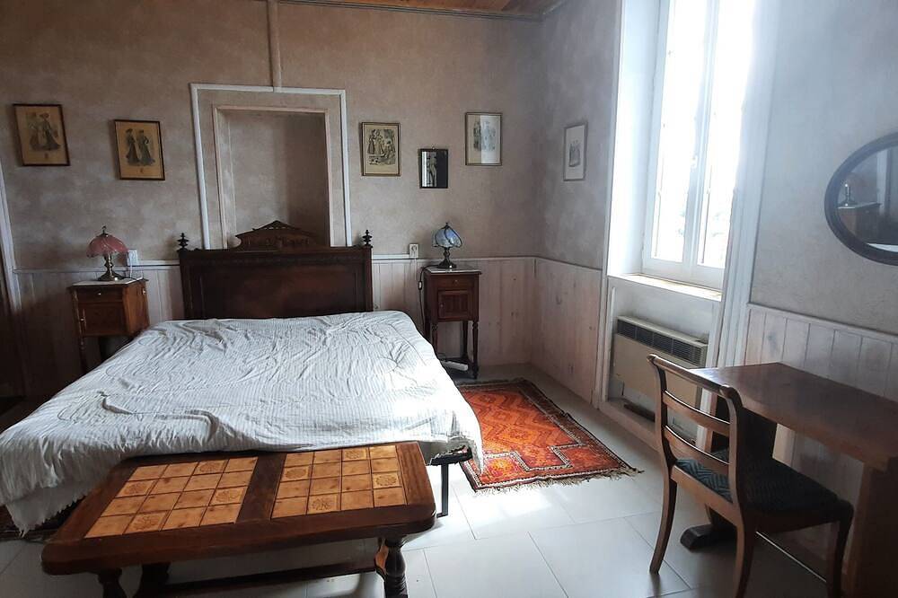 Appartement entier, Logement spacieux et trés lumineux, pour 3 à 5 personnes, avec parking in Le Teil, Privas (arrondissement)