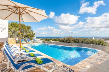 Villa in Coves Noves, Es Mercadal für 8 