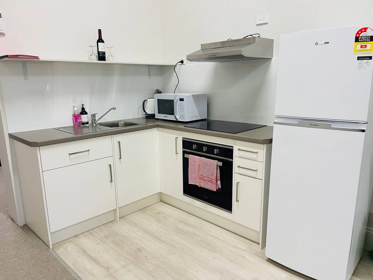 Ganze Wohnung, Seafield Tower Glenelg Apartment no 2 in Adelaide, South Australia