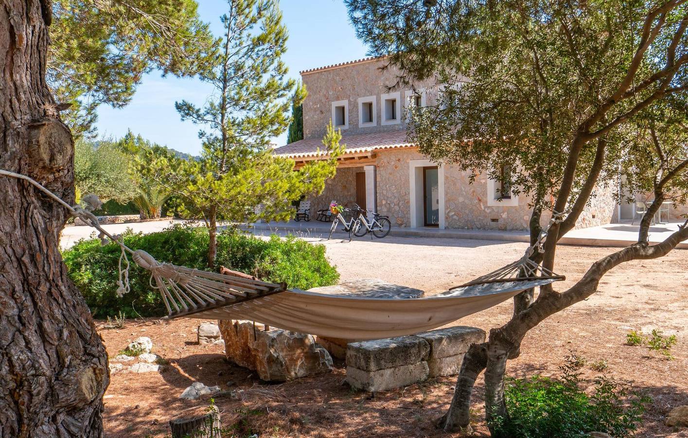 Sea View Apartment with Pool and Terrace, 2km to Cala Millor Beach in Son Servera, East Majorca