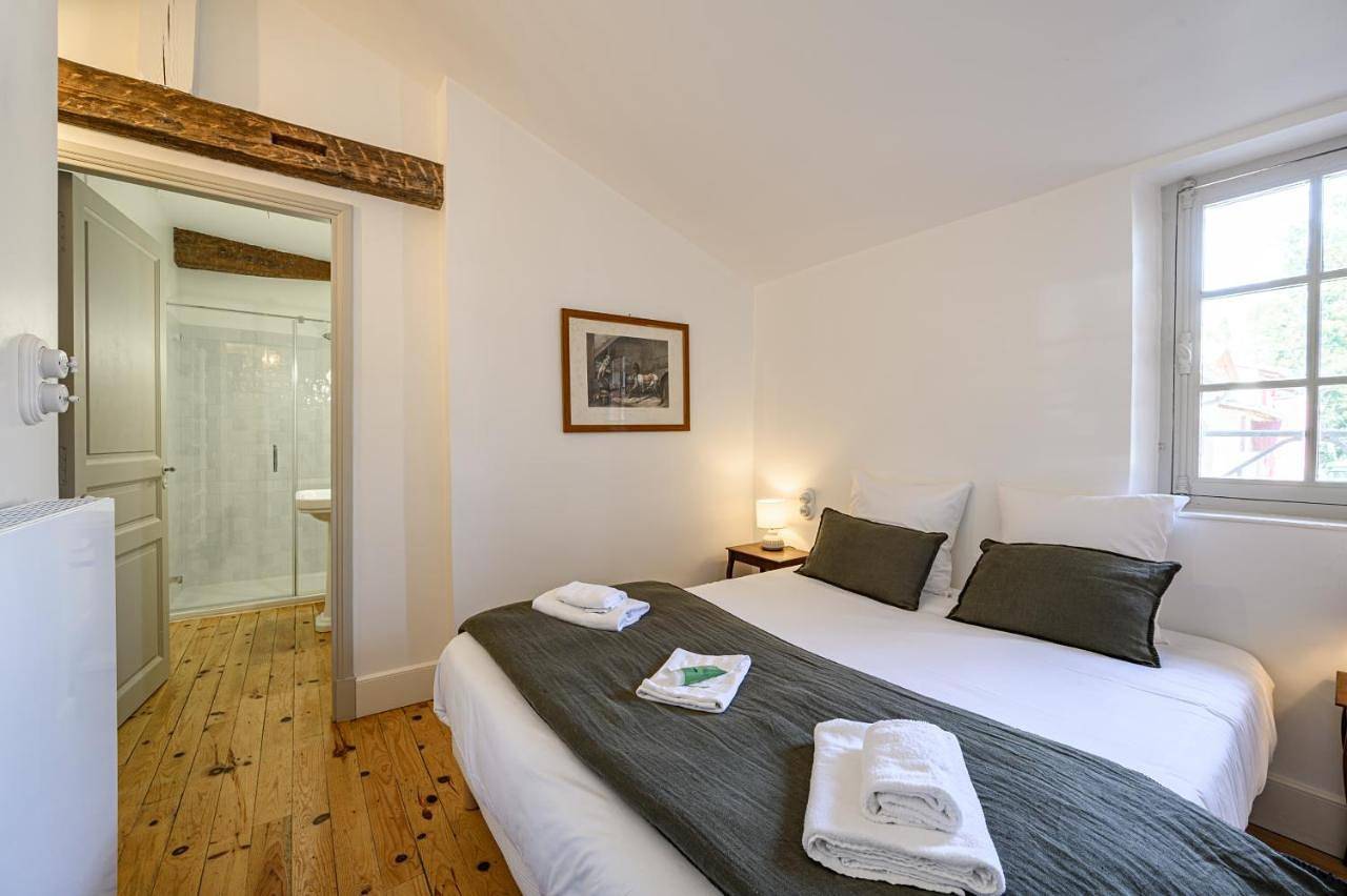 Six-Bedroom House in Frouzins, Toulouse et ses environs