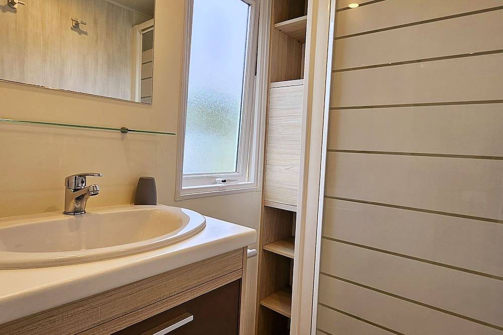 Tiny house 6B aan vijver – ideaal voor expats, ondernemers & natuurliefhebbers in Geraardsbergen, Oost-Vlaanderen