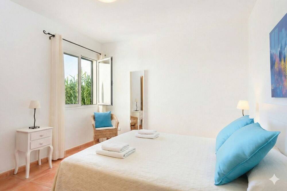 Villa Rose. Private swimming pool. Free Ac & Wifi in Binissafuller, Sant Lluís