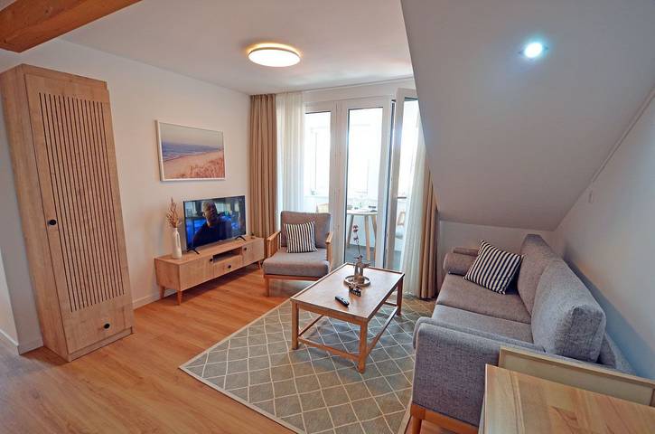 Ferienwohnung für 2 Personen, mit Ausblick und Balkon/Terrasse sowie Balkon und Seeblick - 1