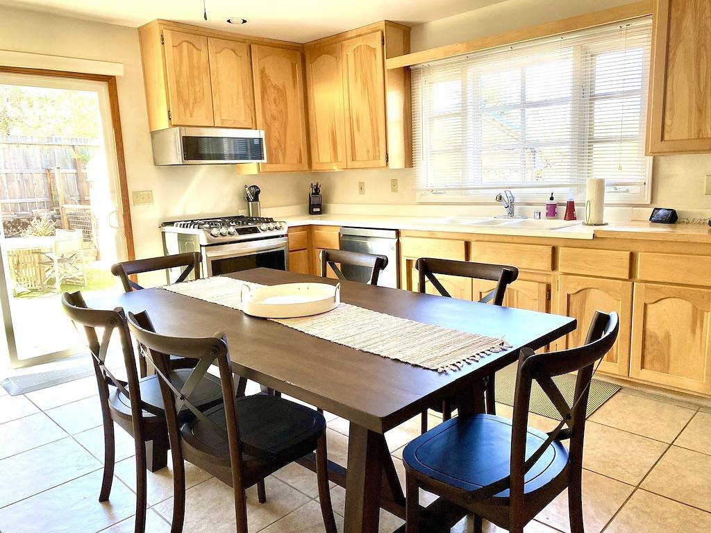 Bass Lake Escape-Near the Shore • Explore Yosemite • Close to the Pines Village in Bass Lake