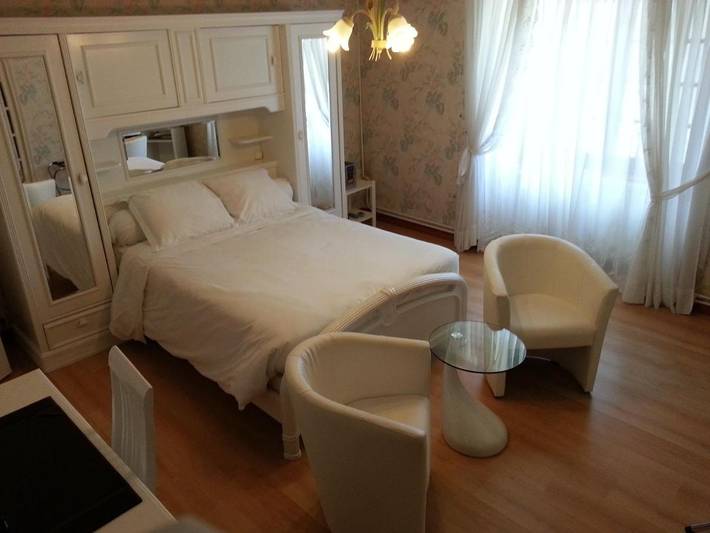 Location de vacances pour 12 personnes, avec jardin à Chavot-Courcourt - 3