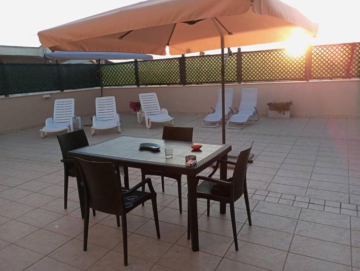 Apartamento de vacaciones para 9 personas, con terraza y vistas - 1