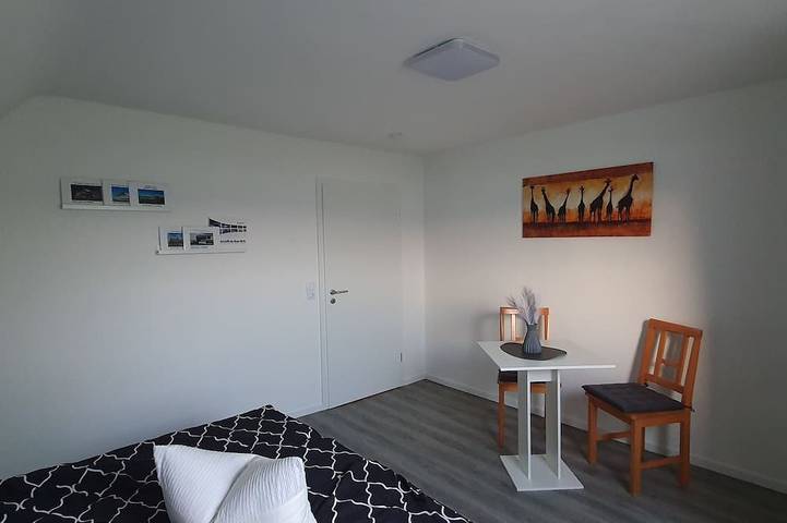 Ganze Wohnung, Große neu renovierte Ferienwohnung für max. 5 Pers. in der Nähe vom Zentrum. in Papenburg, Landkreis Emsland