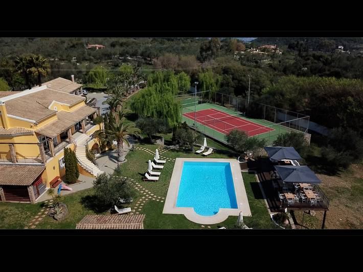 Villa for 24 people, with Balcony/Terrace and Hot tub as well as Garden and Sauna in Corfu (city)