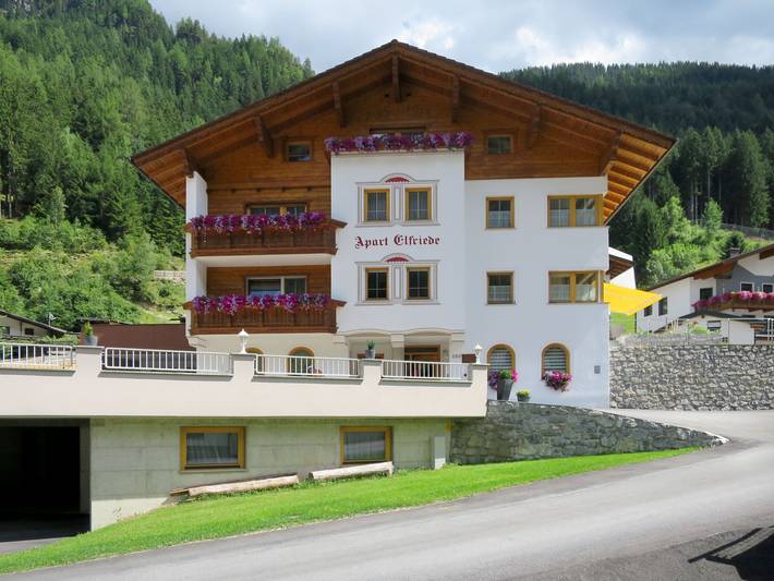 Ferienwohnung für 5 Personen, mit Balkon und Garten in See