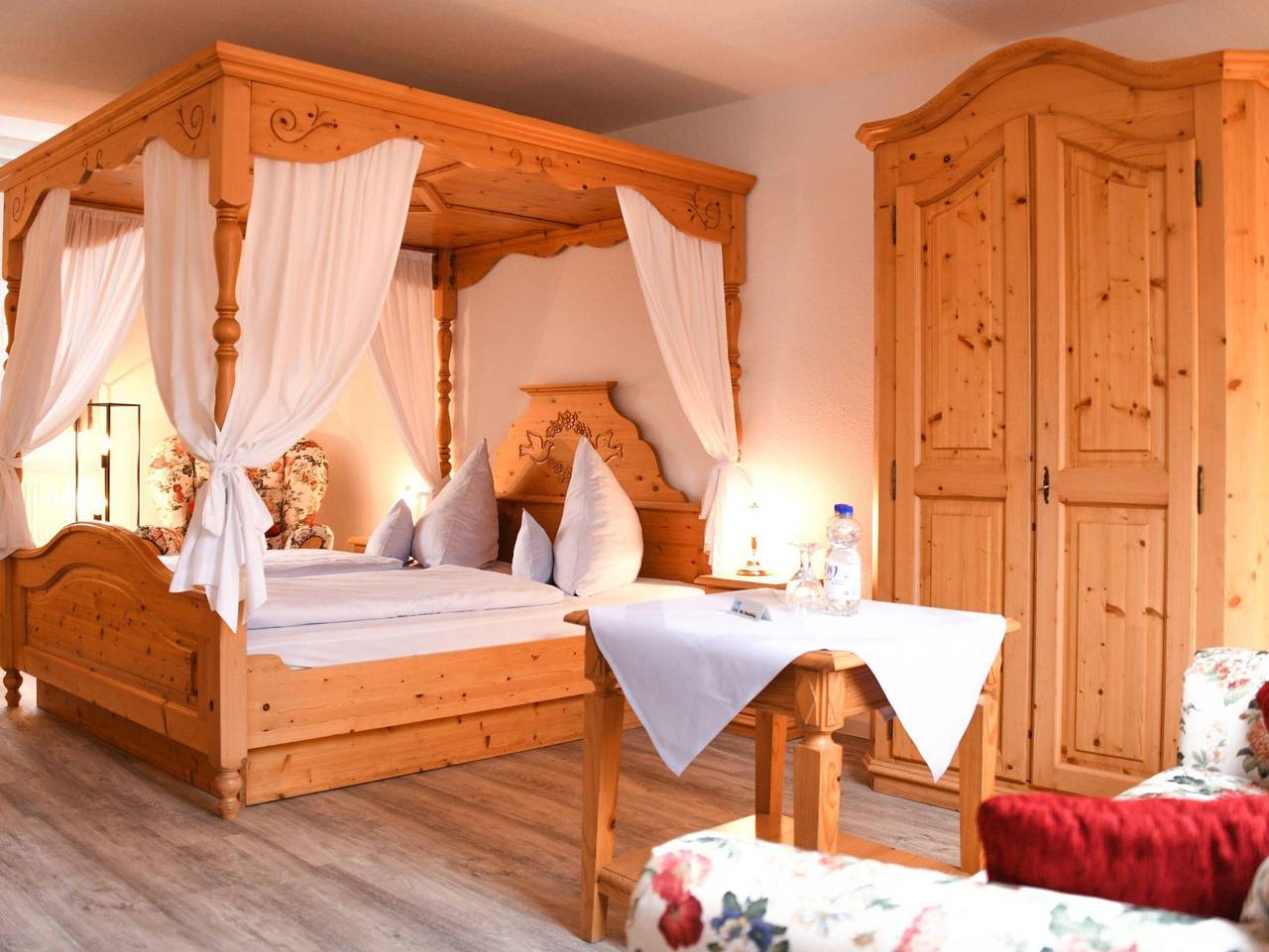 Weinheber - Hotel und Weinstube - Doppelzimmer Comfort,  Bad, Wc, 1 Schlafraum in Freinsheim, Pfälzer Rheinebene