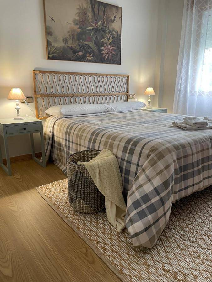 Apartamento para 6 personas, con vistas y jardín, Se admiten mascotas en Arzúa