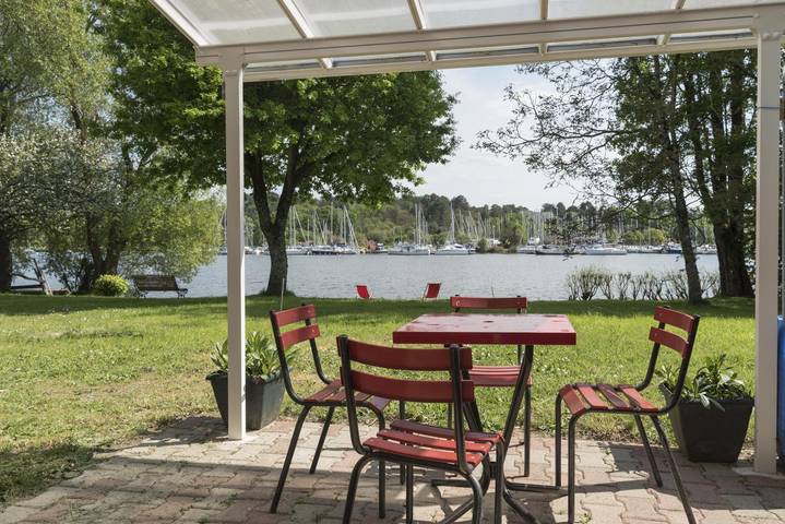 Gîte pour 2 personnes, avec Terrasse ainsi que Jardin et Vue à Béganne
