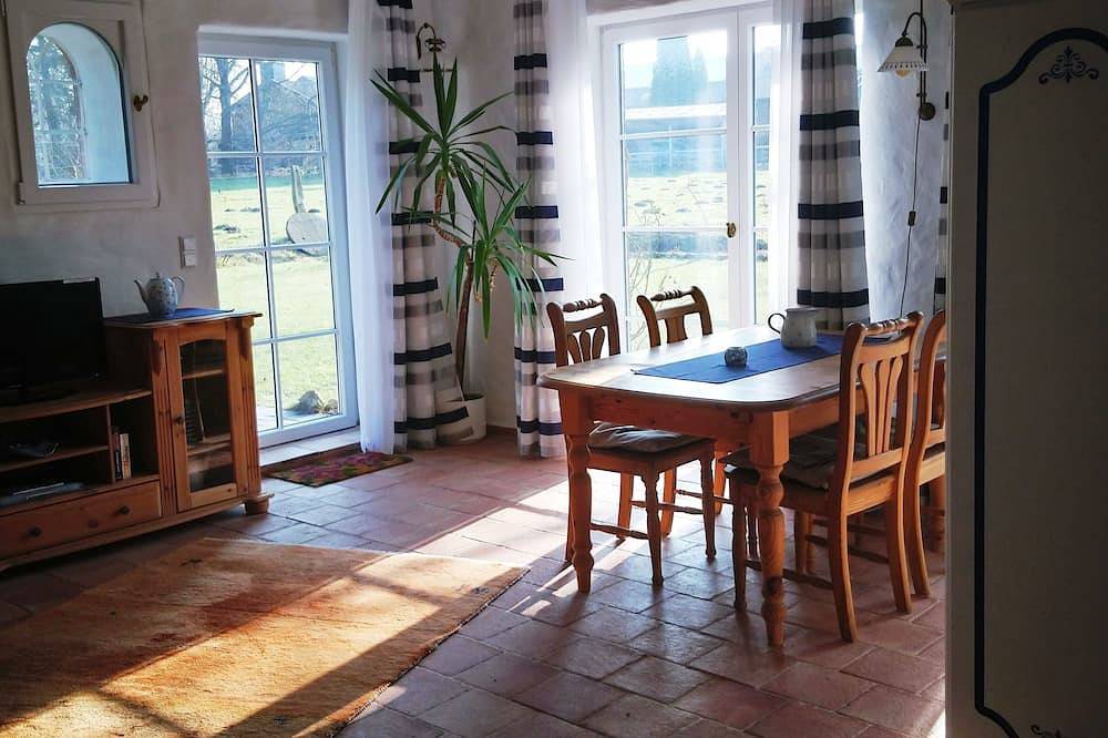 Ganze Wohnung, Außergewöhnlicher Landhauscharme im ehemaligen Stall : App. \"Morgenlicht\" in Luhnstedt, Rendsburg-Eckernförde