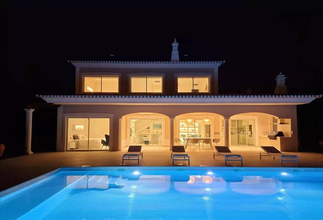 Geheel appartement, Villa with Private Pool in Forte dei Marmi, Italiaanse Rivièra