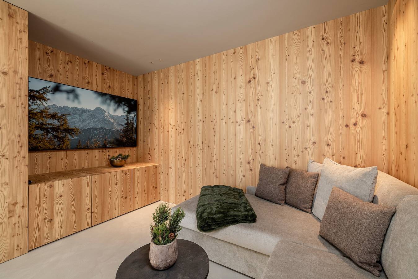 Apartment „Vronis Lodge“ mit Bergblick, Wlan und Klimaanlage in Hart im Zillertal, Ski-Optimal Hochzillertal