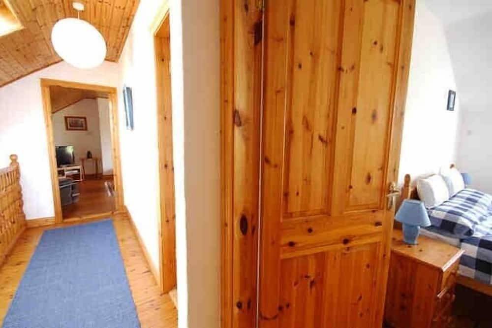 Schönes, sehr privates, modernes Cottage aus Stein mit fantastischem Blick in Munster