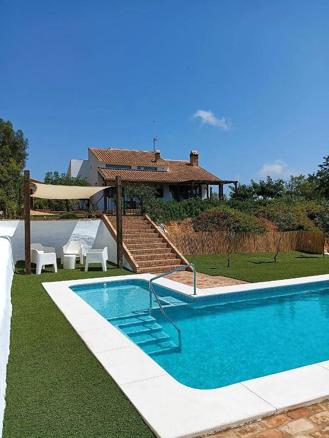 Casa rural para 8 personas, con Balcón y Terraza además de Jardín y Piscina para niños en Gibraleón