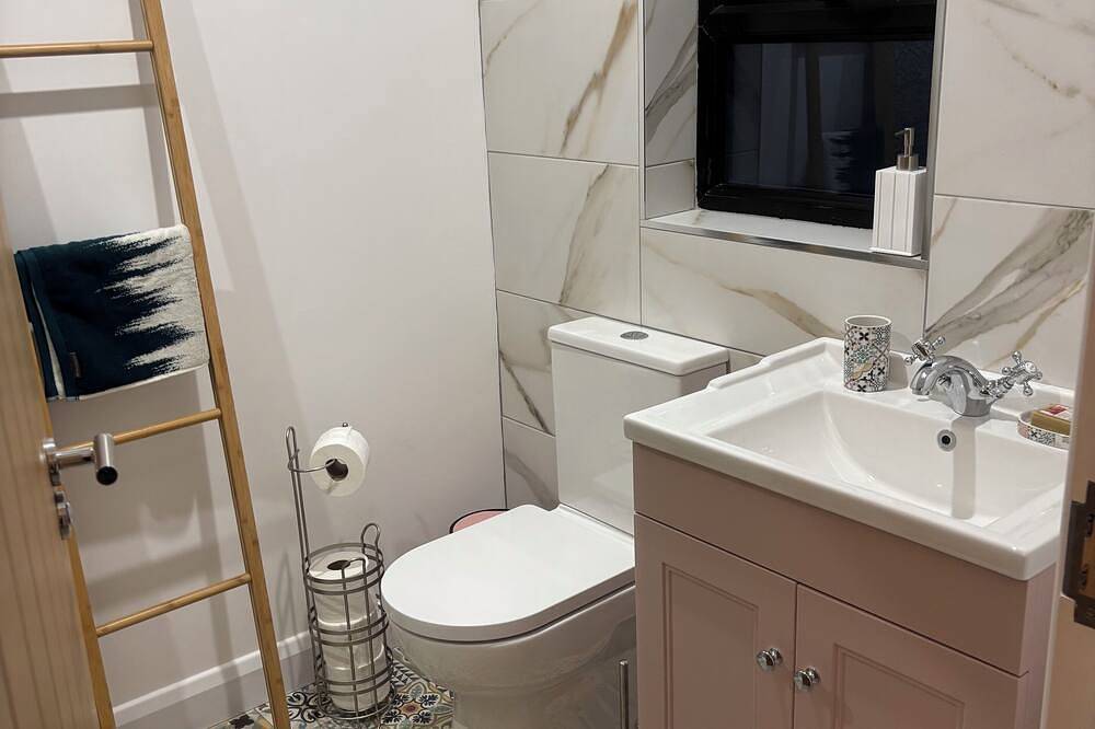 Stunning views from the private hot tub in Grafschaft Down