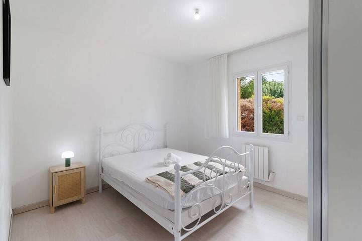 Location de vacances pour 8 personnes, avec Jardin à Pazayac - 4