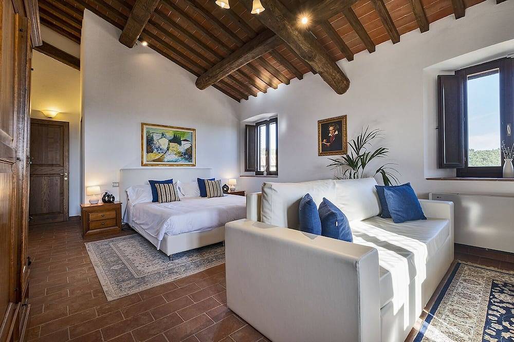 Isola Serena Newly Expanded Private Luxury Villa, Tuscany, Infinity Pool & Views in Castellina in Chianti, Chianti